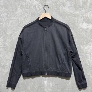 Lululemon Crop Jacket Womens Gray Lightweight Activewear Bomber Neck Full Zip